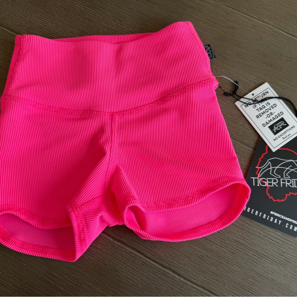 Tiger Friday Ruth Shorties CL NWT
